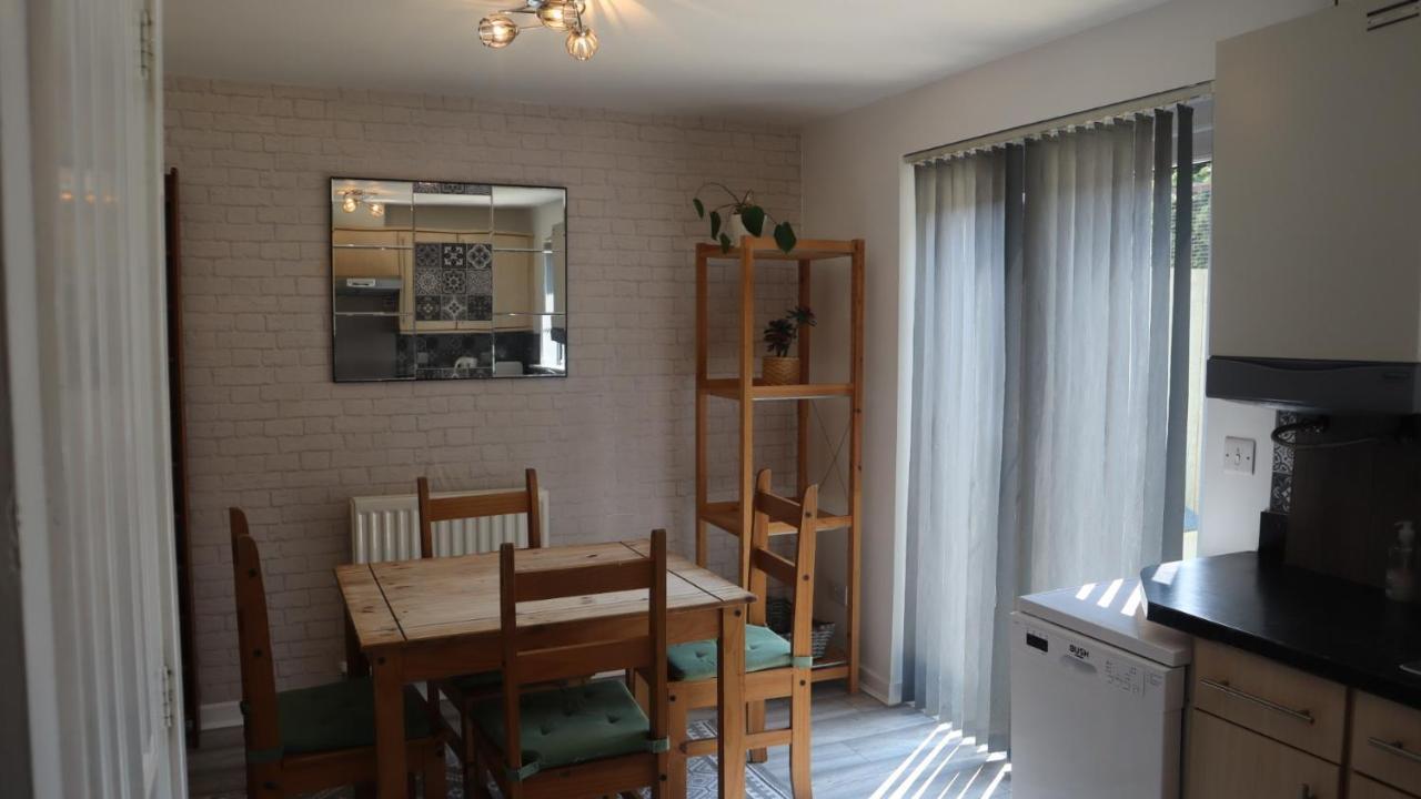 Urban Escape Glasgow Green Free Parking 20Min Walk To City Center ภายนอก รูปภาพ